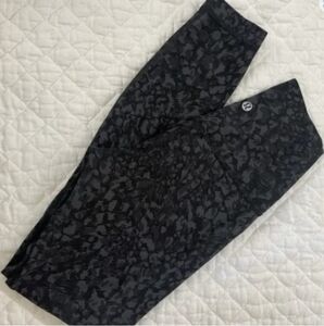 🍋 LULULEMON 🍋 Align 28"  black Camo Cheetah  Grey Size 6